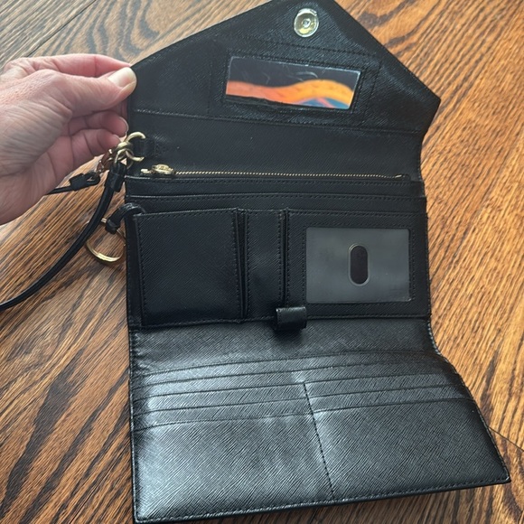 Tory Burch black texture leather golf logo snap flap large wristlet wallet. - Picture 4 of 9